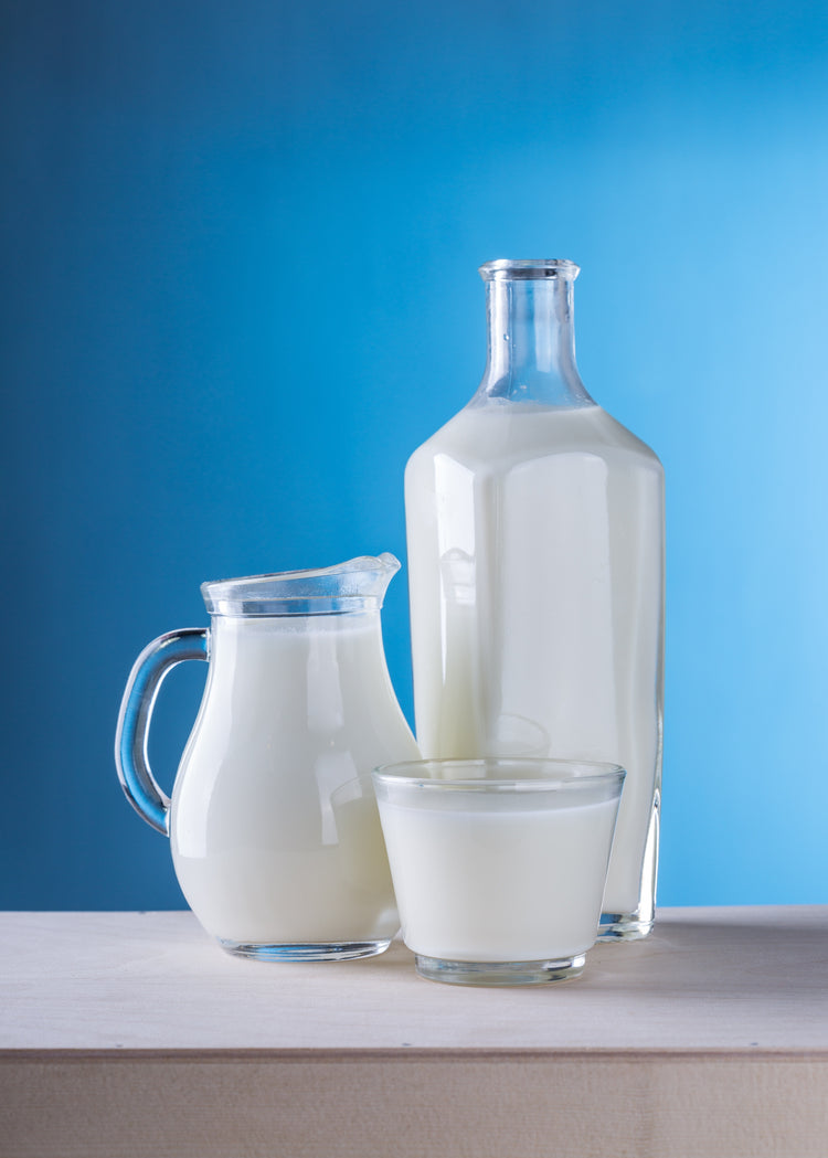 Almond Milk vs Dairy Milk: Which is Healthier?